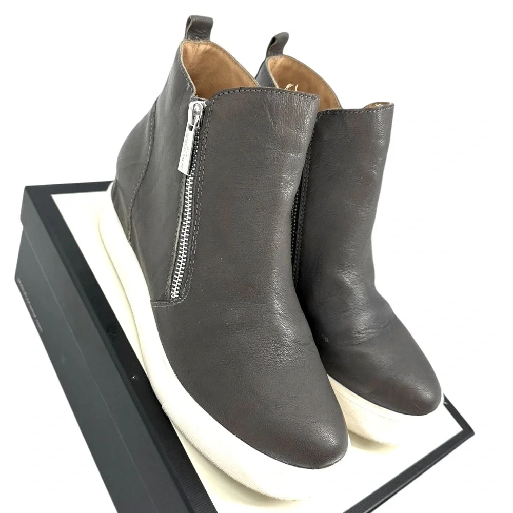 J/SLIDES elevate your
